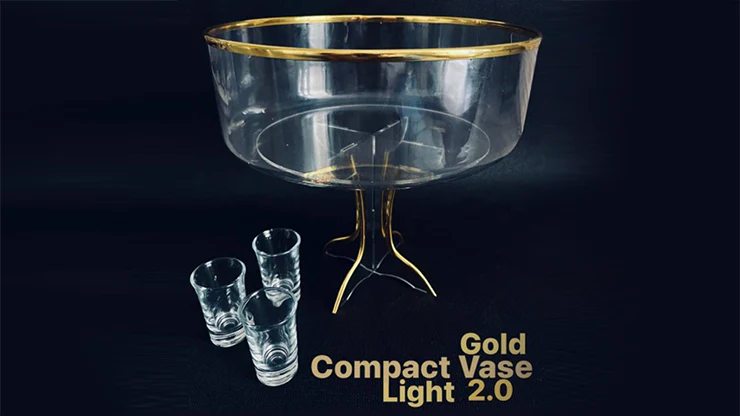 Compact Vase Light GOLD by Victor Voitko - Trick