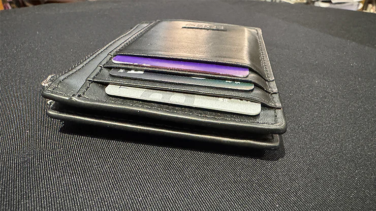 Everyday Wallet by Mark Traversoni - Image 5